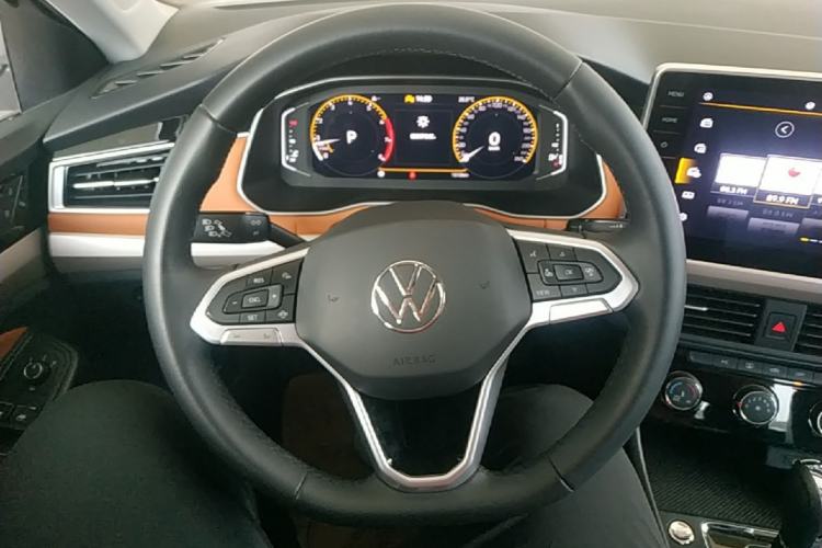 Used Volkswagen Bora 2023 200TSI DSG YueXing PRO Edition Steering Wheel