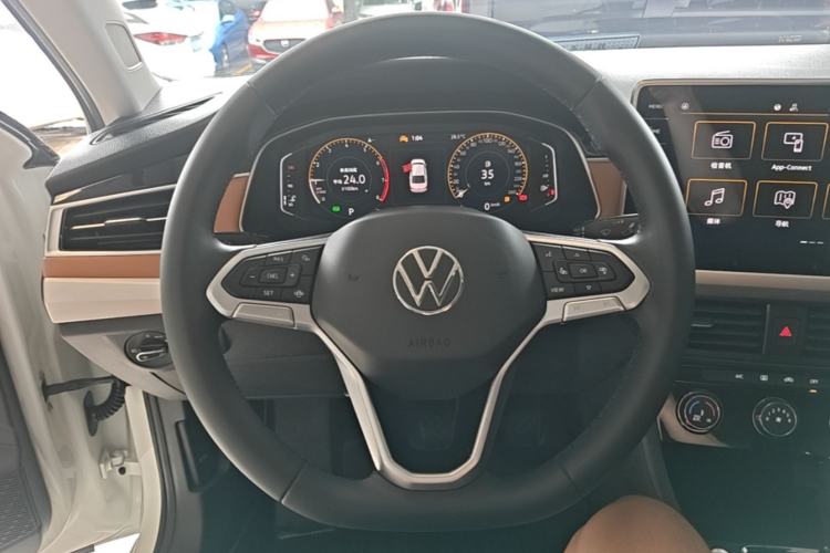 Used Volkswagen Bora 2023 200TSI DSG YueXing PRO Edition Steering Wheel
