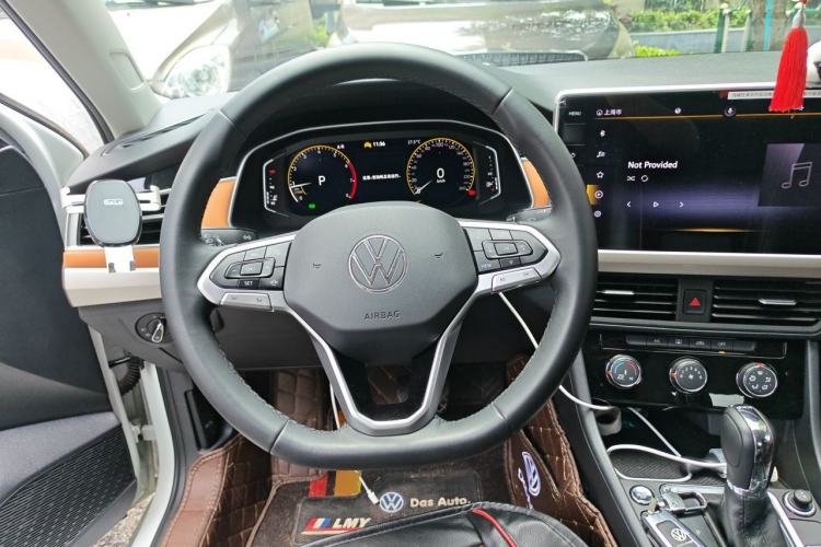 Used Volkswagen Bora 2023 200TSI DSG YueXing PRO Edition Steering Wheel