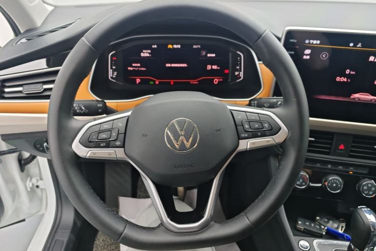 Used Volkswagen Bora 2023 200TSI DSG YueXing PRO Edition Steering Wheel