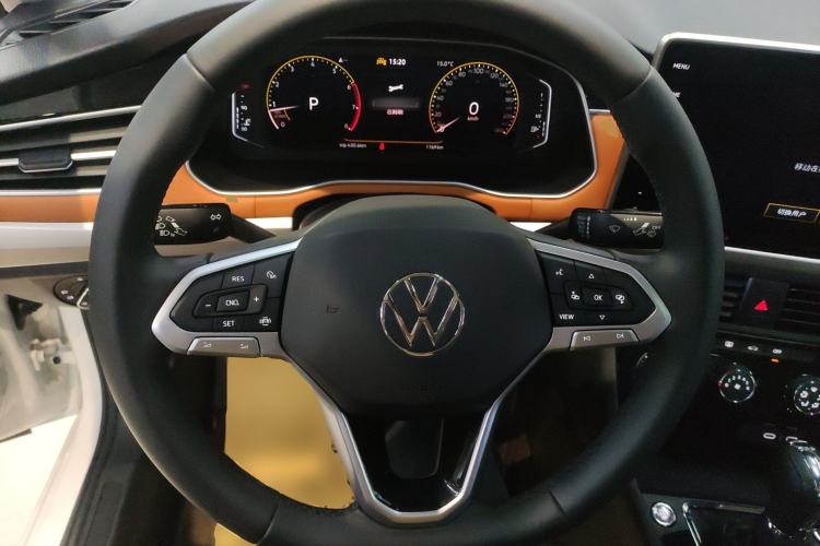 Used Volkswagen Bora 2023 200TSI DSG YueXing PRO Edition Steering Wheel