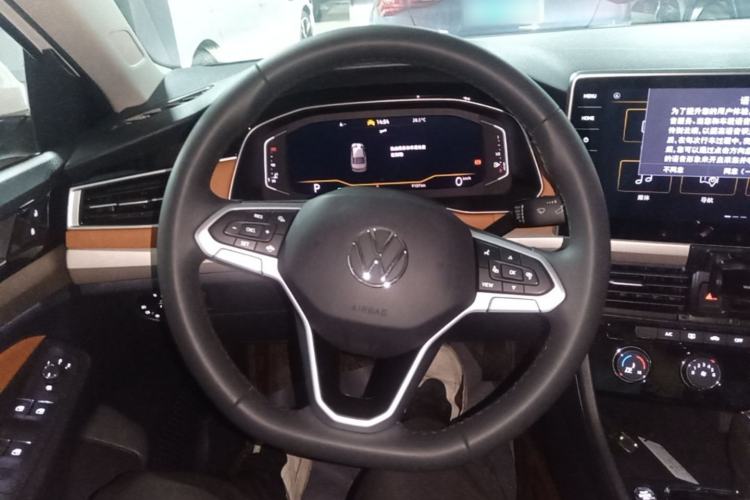 Used Volkswagen Bora 2023 200TSI DSG YueXing PRO Edition Steering Wheel