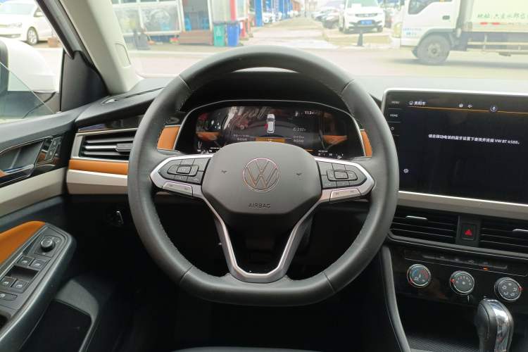 Used Volkswagen Bora 2023 200TSI DSG Smart Drive Version Steering Wheel