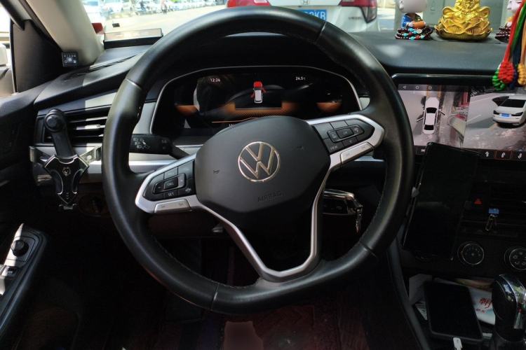 Used Volkswagen Bora 2023 1.5L Automatic Changer Limited Edition Steering Wheel