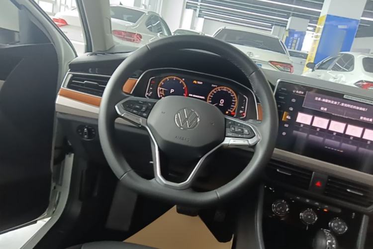 Used Volkswagen Bora 2023 200TSI DSG YueXing PRO Edition Steering Wheel