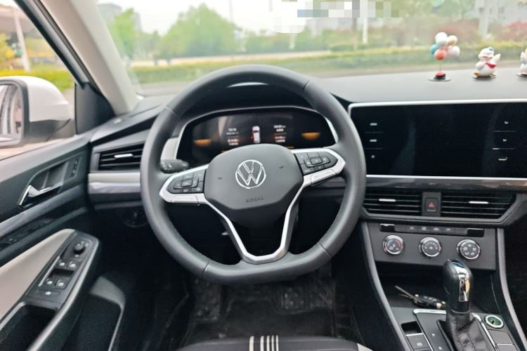 Used Volkswagen Bora 2023 1.5L Automatic Changer Limited Edition Steering Wheel