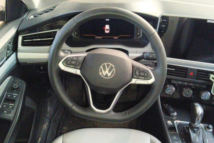 Used Volkswagen Bora 2023 200TSI DSG YueXing PRO Edition Steering Wheel