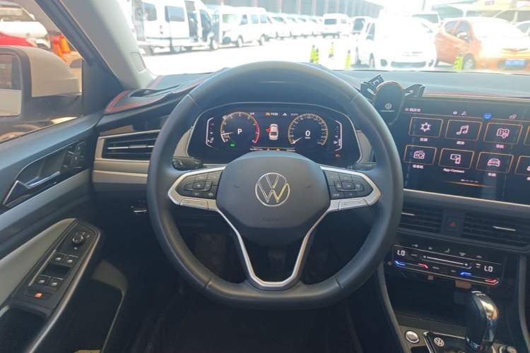 Used Volkswagen Bora 2023 300TSI DSG Prestige Edition Steering Wheel