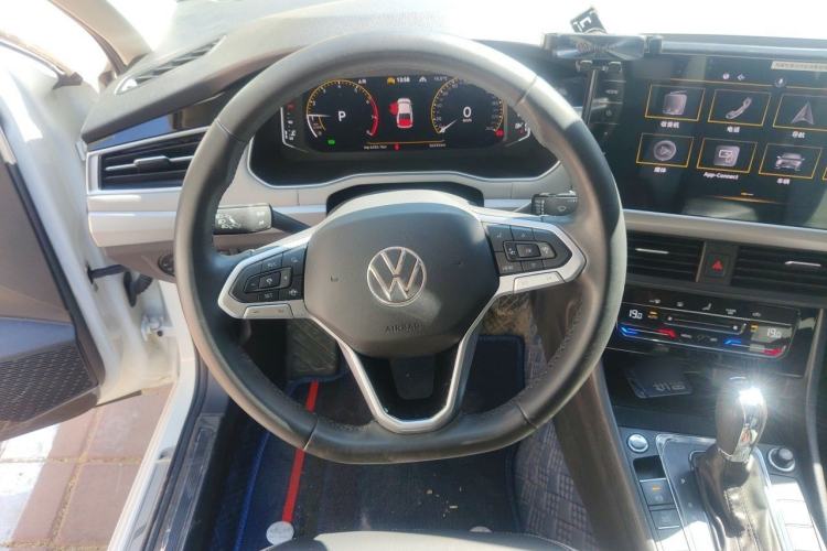 Used Volkswagen Bora 2023 280TSI DSG Prestige Edition Steering Wheel