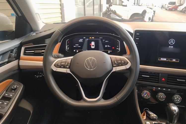 Used Volkswagen Bora 2023 200TSI DSG YueXing PRO Edition Steering Wheel