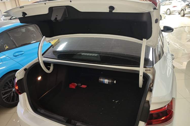 Used Volkswagen Bora 2023 200TSI DSG SmartDrive PRO Edition Trunk