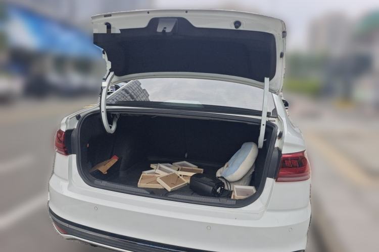 Used Volkswagen Bora 2023 200TSI DSG YueXing PRO Edition Trunk