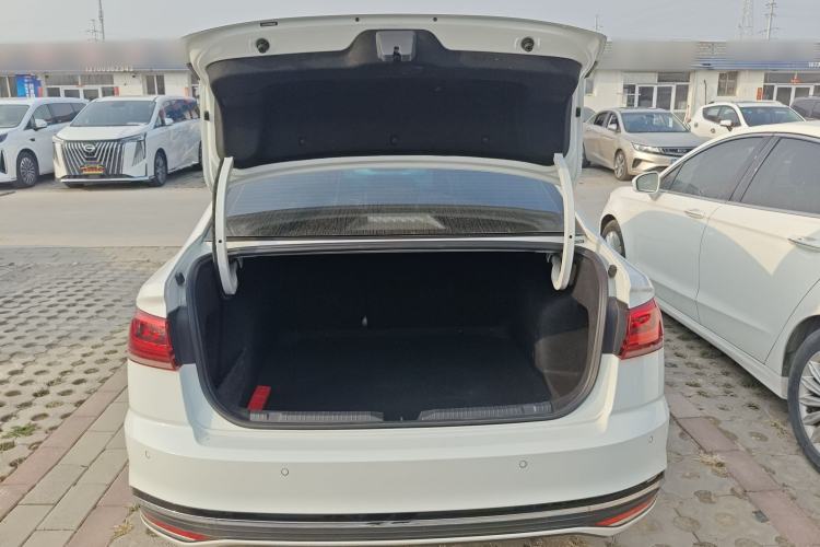 Used Volkswagen Bora 2023 300TSI DSG Prestige Edition Trunk