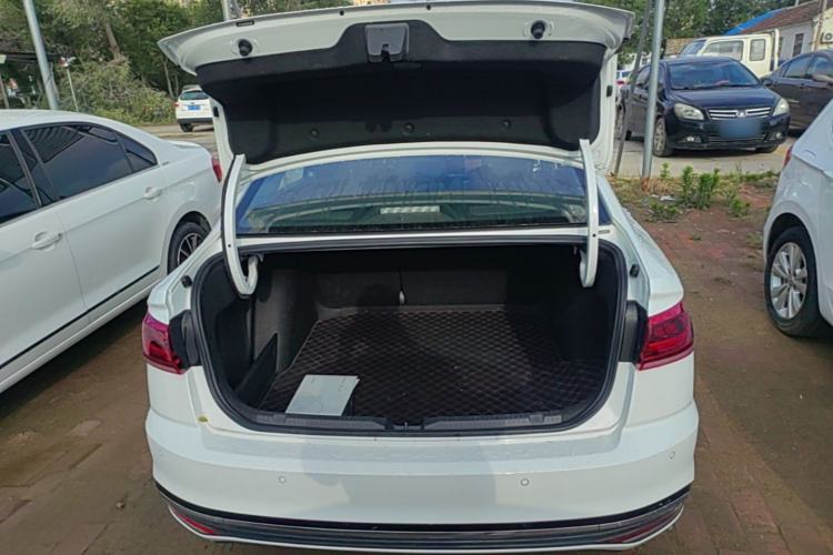 Used Volkswagen Bora 2023 200TSI DSG YueXing PRO Edition Trunk