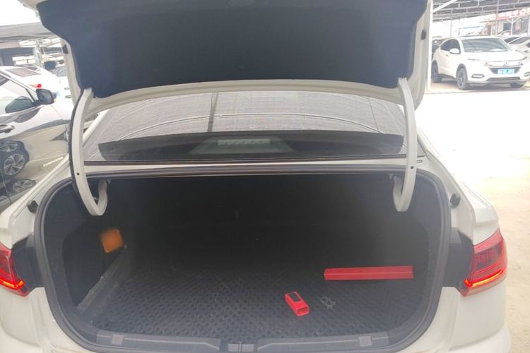 Used Volkswagen Bora 2023 200TSI DSG Smart Drive Version Trunk