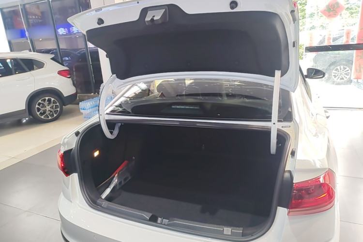 Used Volkswagen Bora 2023 1.5L Automatic Changer Limited Edition Trunk