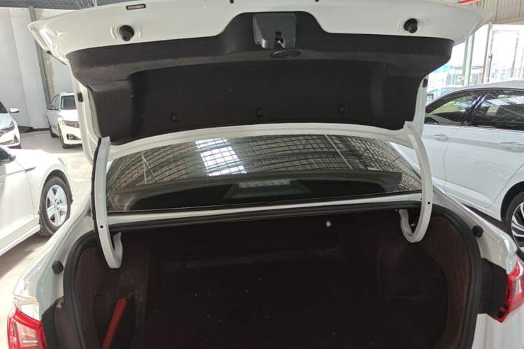 Used Volkswagen Bora 2023 200TSI DSG SmartDrive PRO Edition Trunk