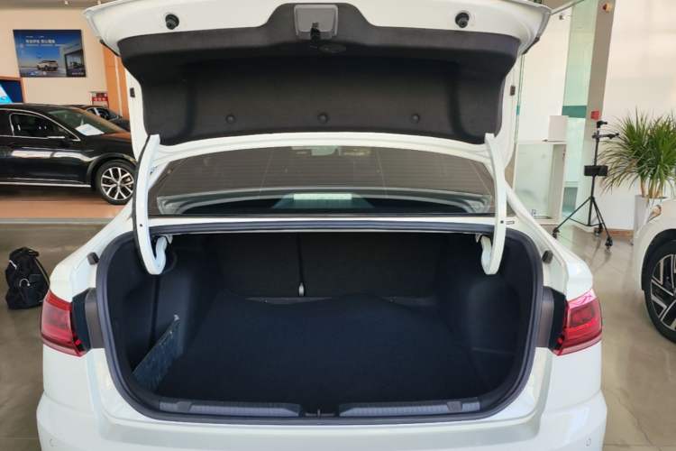 Used Volkswagen Bora 2023 300TSI DSG Prestige Edition Trunk