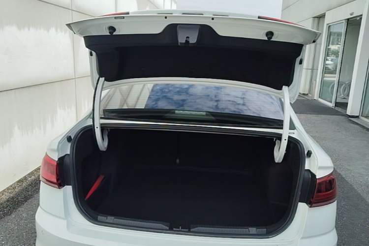 Used Volkswagen Bora 2023 200TSI DSG Enjoyment Edition Trunk