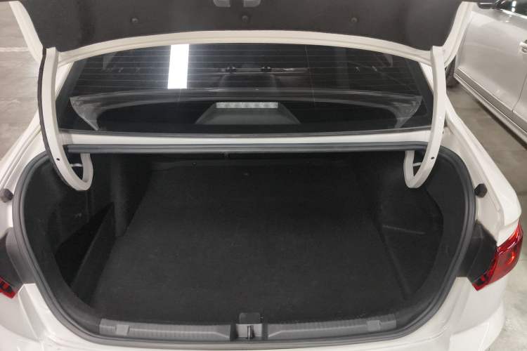Used Volkswagen Bora 2023 200TSI DSG YueXing PRO Edition Trunk