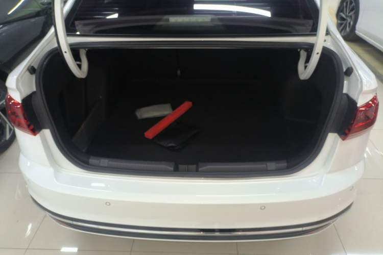 Used Volkswagen Bora 2023 200TSI DSG Smart Drive Version Trunk