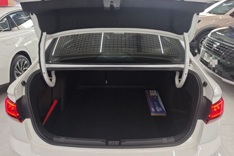 Used Volkswagen Bora 2023 200TSI DSG Smart Drive Version Trunk