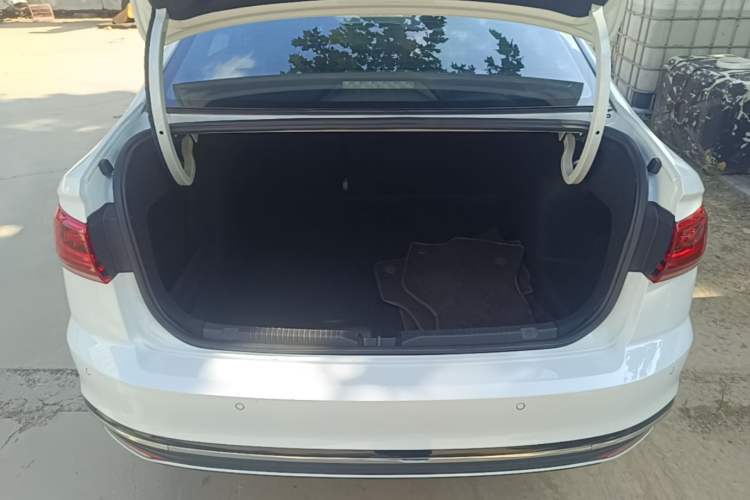 Used Volkswagen Bora 2023 200TSI DSG YueXing PRO Edition Trunk