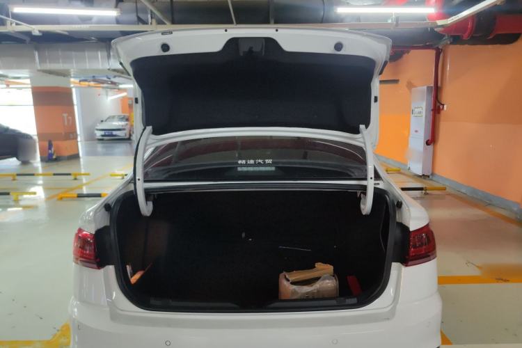 Used Volkswagen Bora 2023 200TSI DSG Smart Drive Version Trunk