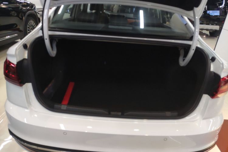 Used Volkswagen Bora 2023 200TSI DSG YueXing PRO Edition Trunk