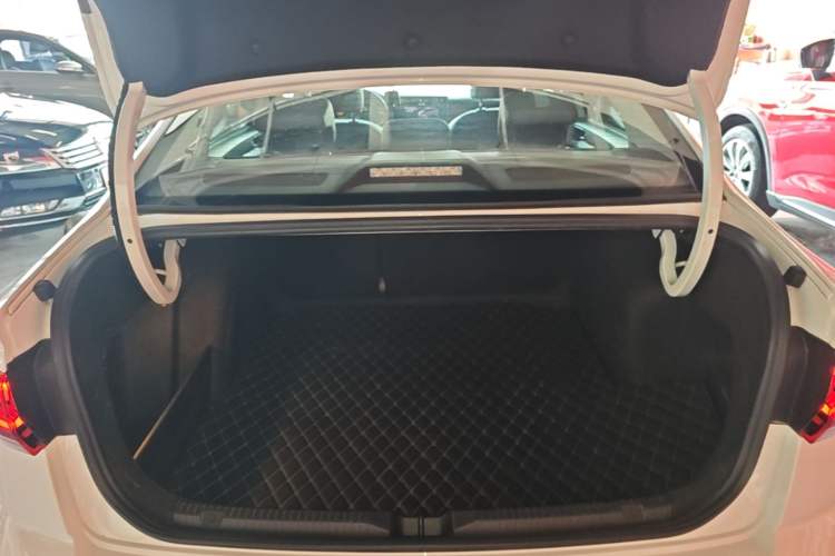 Used Volkswagen Bora 2023 280TSI DSG Comfort Edition Trunk
