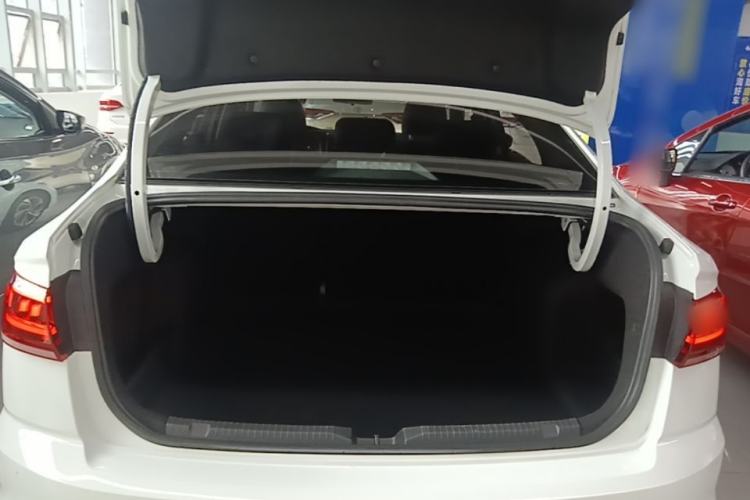 Used Volkswagen Bora 2023 200TSI DSG YueXing PRO Edition Trunk
