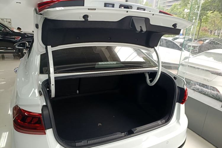 Used Volkswagen Bora 2023 300TSI DSG Prestige Edition Trunk