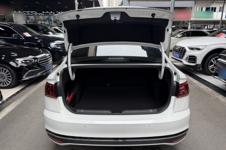 Used Volkswagen Bora 2023 300TSI DSG Prestige Edition Trunk