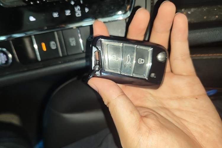 Used Volkswagen Bora 2023 200TSI DSG SmartDrive PRO Edition Vehicle Key