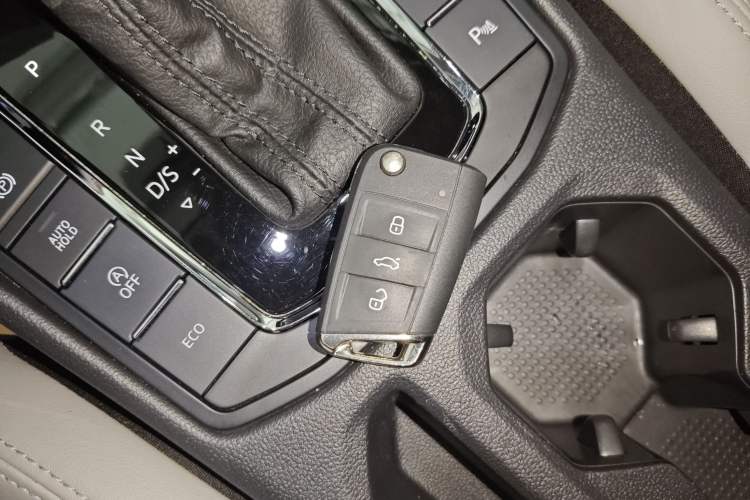 Used Volkswagen Bora 2023 300TSI DSG Prestige Edition Vehicle Key