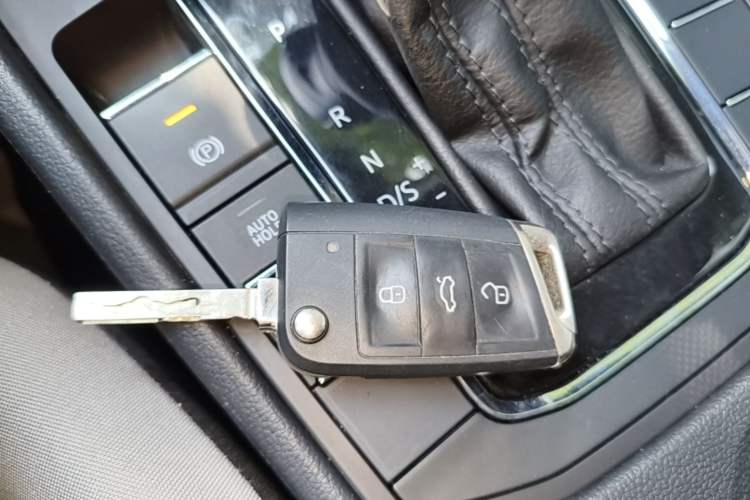 Used Volkswagen Bora 2023 200TSI DSG Comfort Edition Vehicle Key
