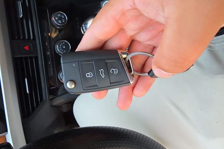 Used Volkswagen Bora 2023 Revised Version 200TSI DSG YueXing PRO Edition Vehicle Key