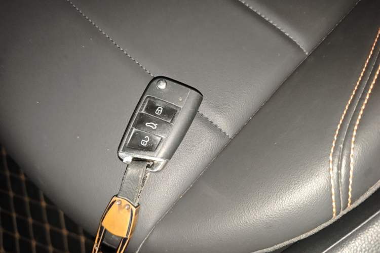 Used Volkswagen Bora 2023 280TSI DSG Comfort Edition Vehicle Key