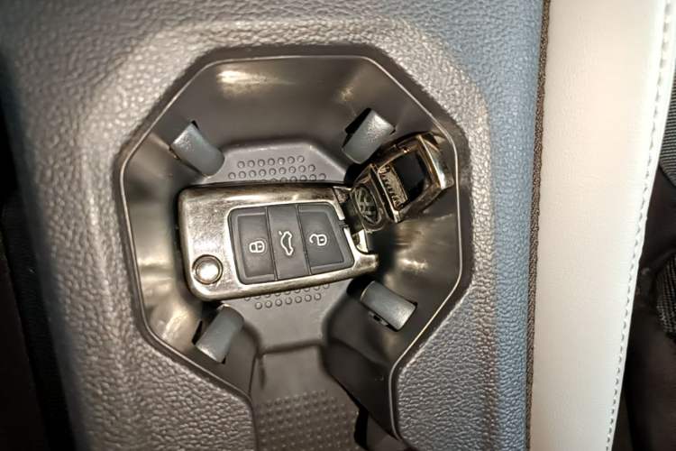 Used Volkswagen Bora 2023 300TSI DSG Prestige Edition Vehicle Key