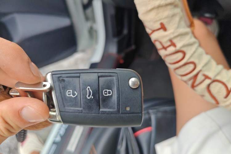 Used Volkswagen Bora 2023 200TSI DSG SmartDrive PRO Edition Vehicle Key