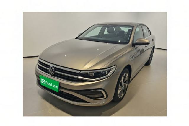 Używany Volkswagen Bora 2023 300TSI DSG Prestige Edition