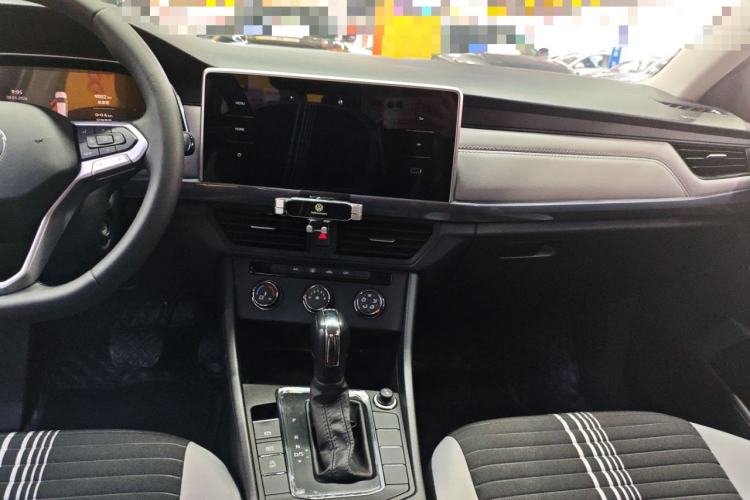 Used Volkswagen Bora 2023 200TSI DSG Comfort Edition Audio And AC Panel