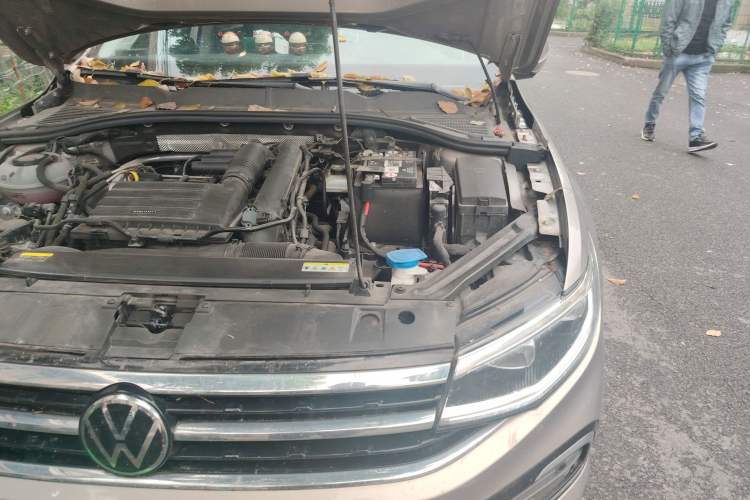 Used Volkswagen Bora 2023 280TSI DSG Prestige Edition Engine Bay Left