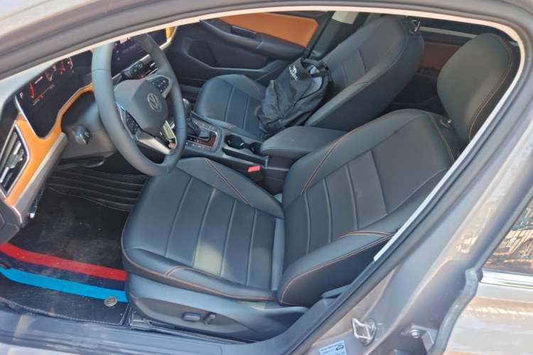 Used Volkswagen Bora 2023 200TSI DSG SmartDrive PRO Edition Left Front Seat