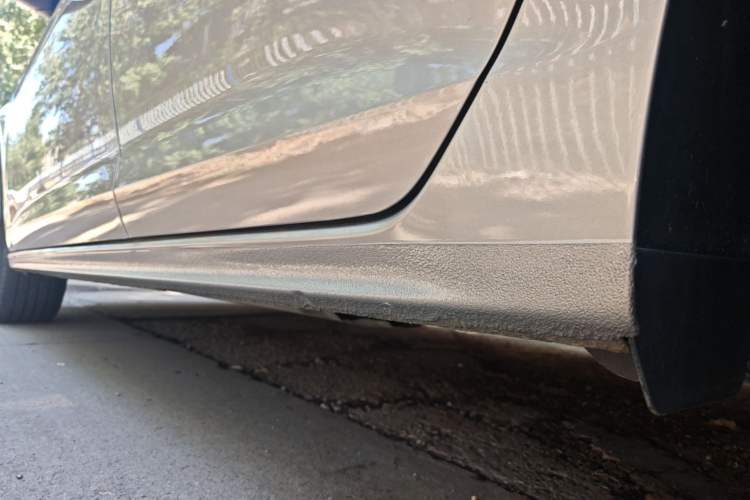 Used Volkswagen Bora 2023 200TSI DSG SmartDrive PRO Edition Left Side Sill
