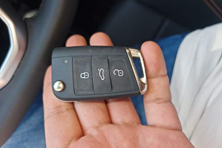 Used Volkswagen Bora 2023 200TSI DSG SmartDrive PRO Edition Vehicle Key