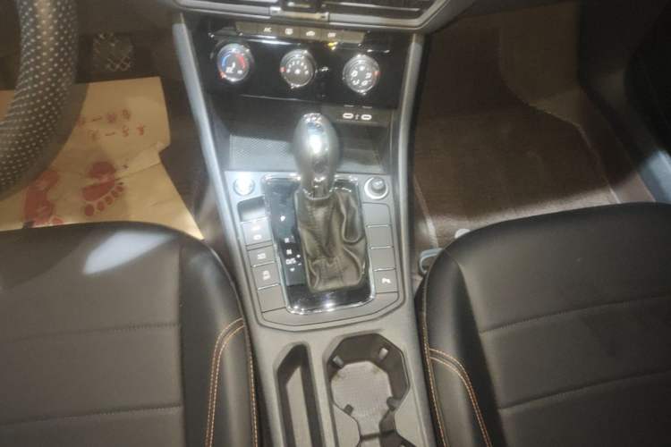 Used Volkswagen Bora 2024 200TSI DSG Joyful Drive Edition Gear Lever