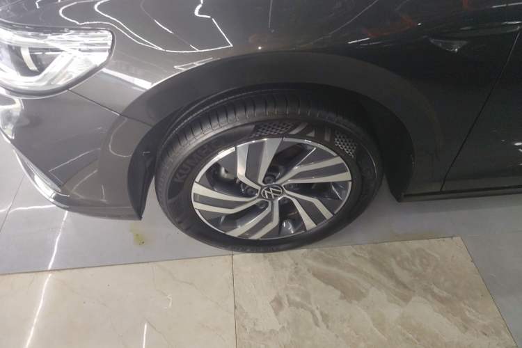 Used Volkswagen Bora 2024 280TSI DSG Comfort Edition Left Front Wheel Hub