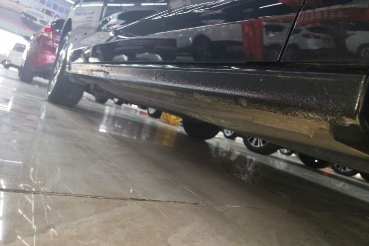 Used Volkswagen Bora 2024 280TSI DSG Comfort Edition Right Side Sill
