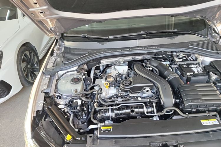 Used Volkswagen Bora 2024 300TSI DSG Prestige Edition Engine Bay Right
